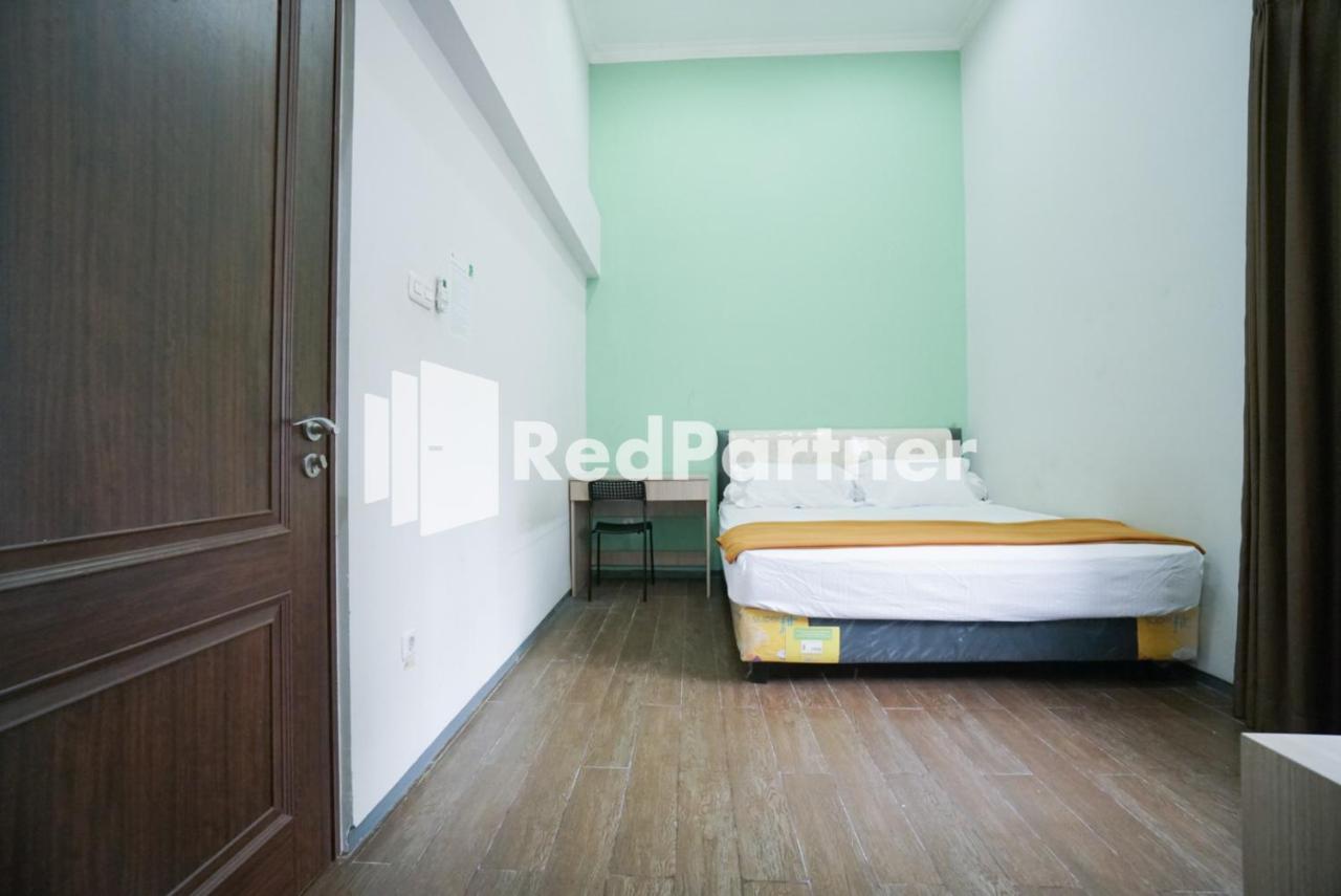 Hotel Toba Mansion Syariah Near Benhil Redpartner Jakarta Exteriér fotografie