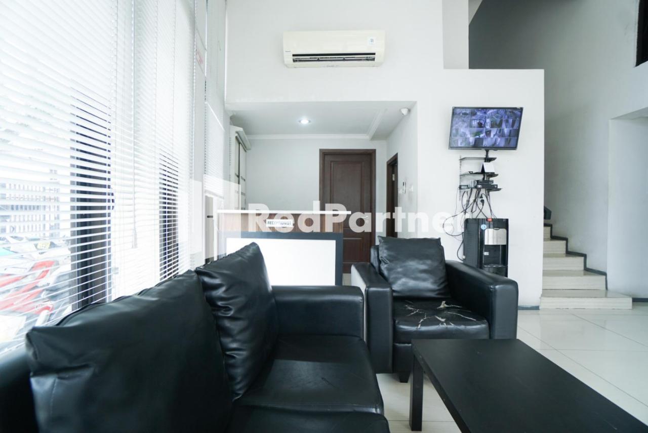 Hotel Toba Mansion Syariah Near Benhil Redpartner Jakarta Exteriér fotografie