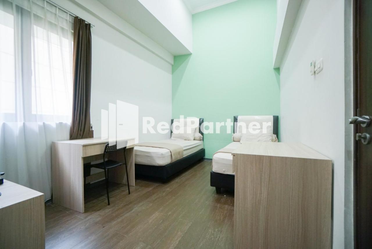 Hotel Toba Mansion Syariah Near Benhil Redpartner Jakarta Exteriér fotografie