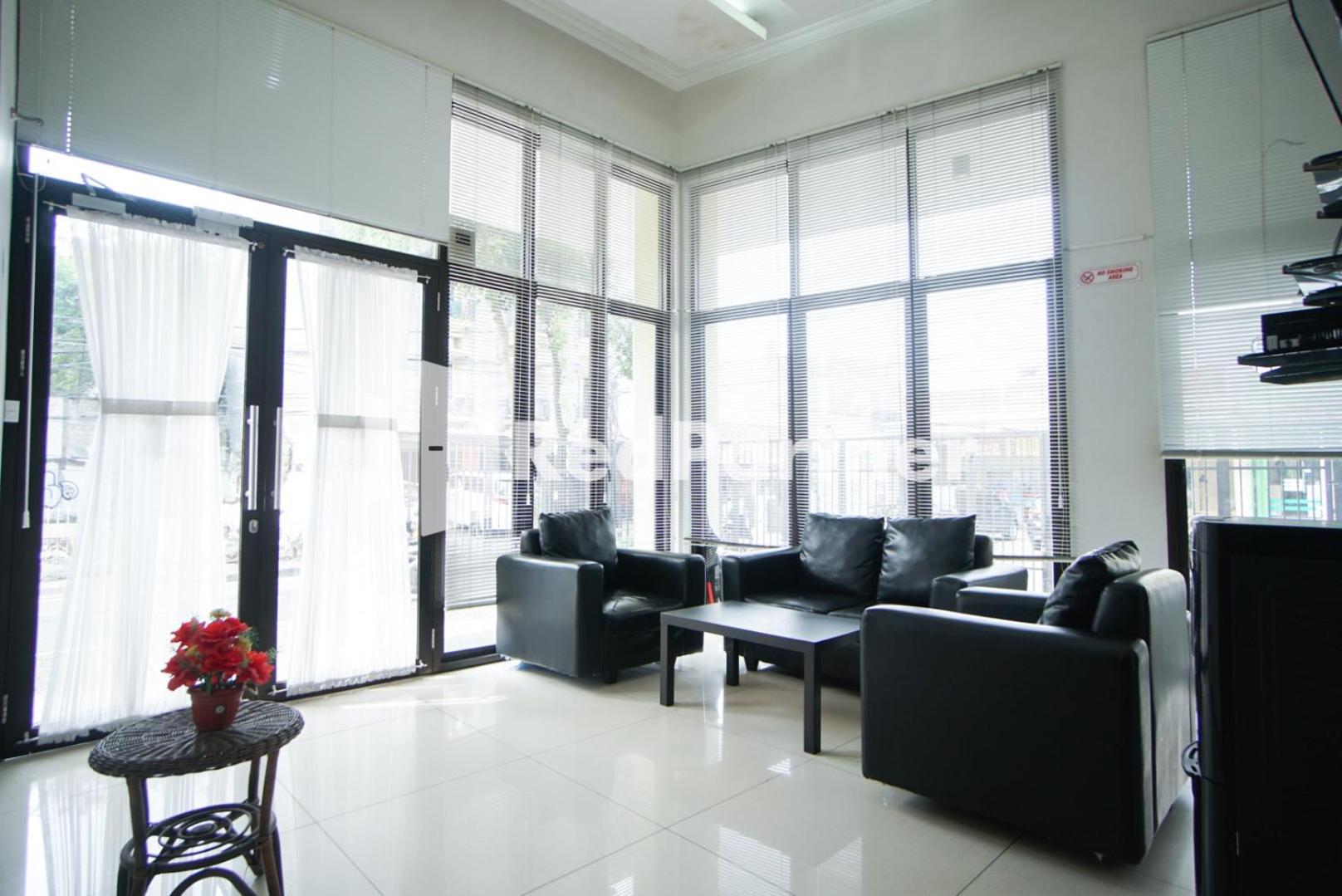 Hotel Toba Mansion Syariah Near Benhil Redpartner Jakarta Exteriér fotografie